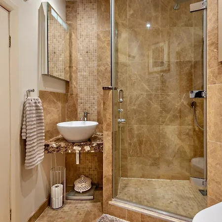 2 Bed In 95756 * Braithwaite